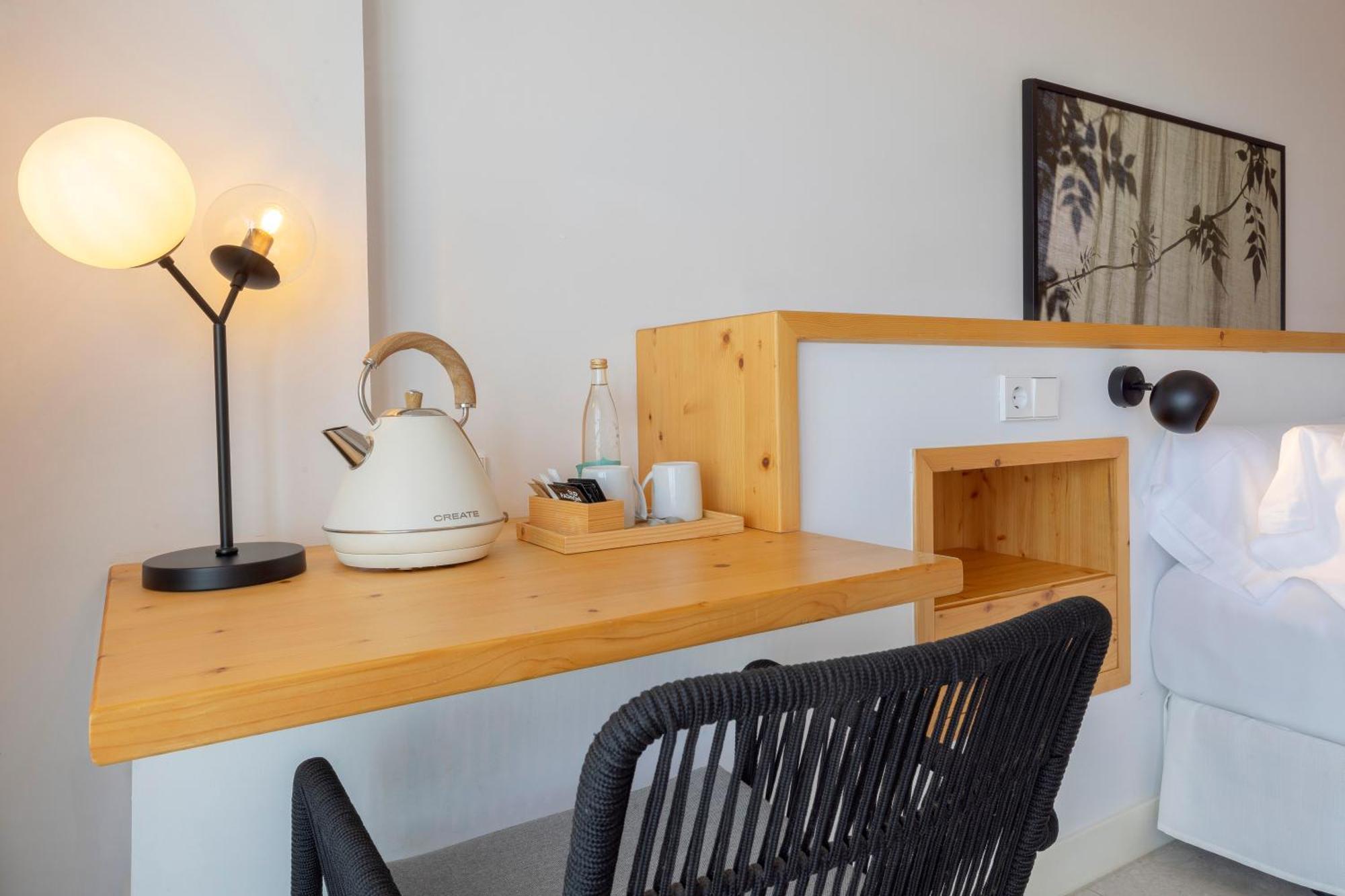 Hm Ayron Park - Adults Only Hotel Playa de Palma  Ngoại thất bức ảnh A kettle on a desk