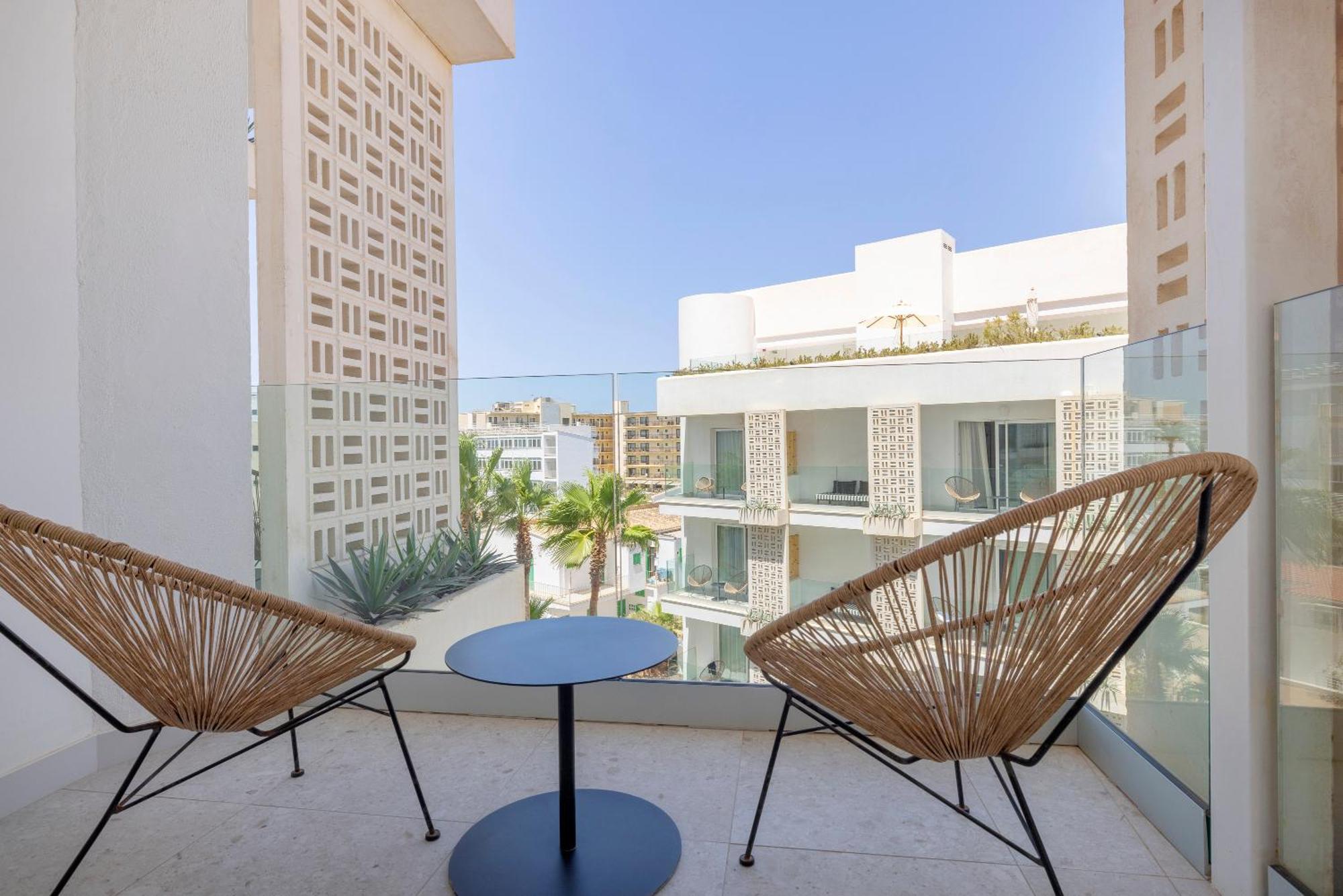 Hm Ayron Park - Adults Only Hotel Playa de Palma  Ngoại thất bức ảnh A balcony at the hotel